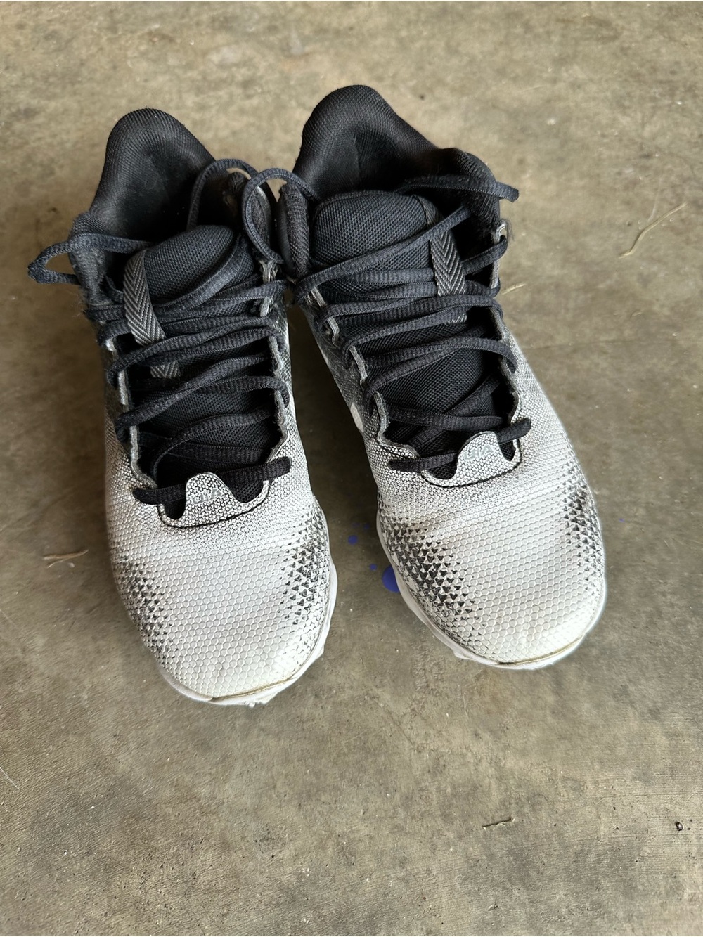 Under Armour Kids Black and Gray Gradient Athletic Sneakers cleats